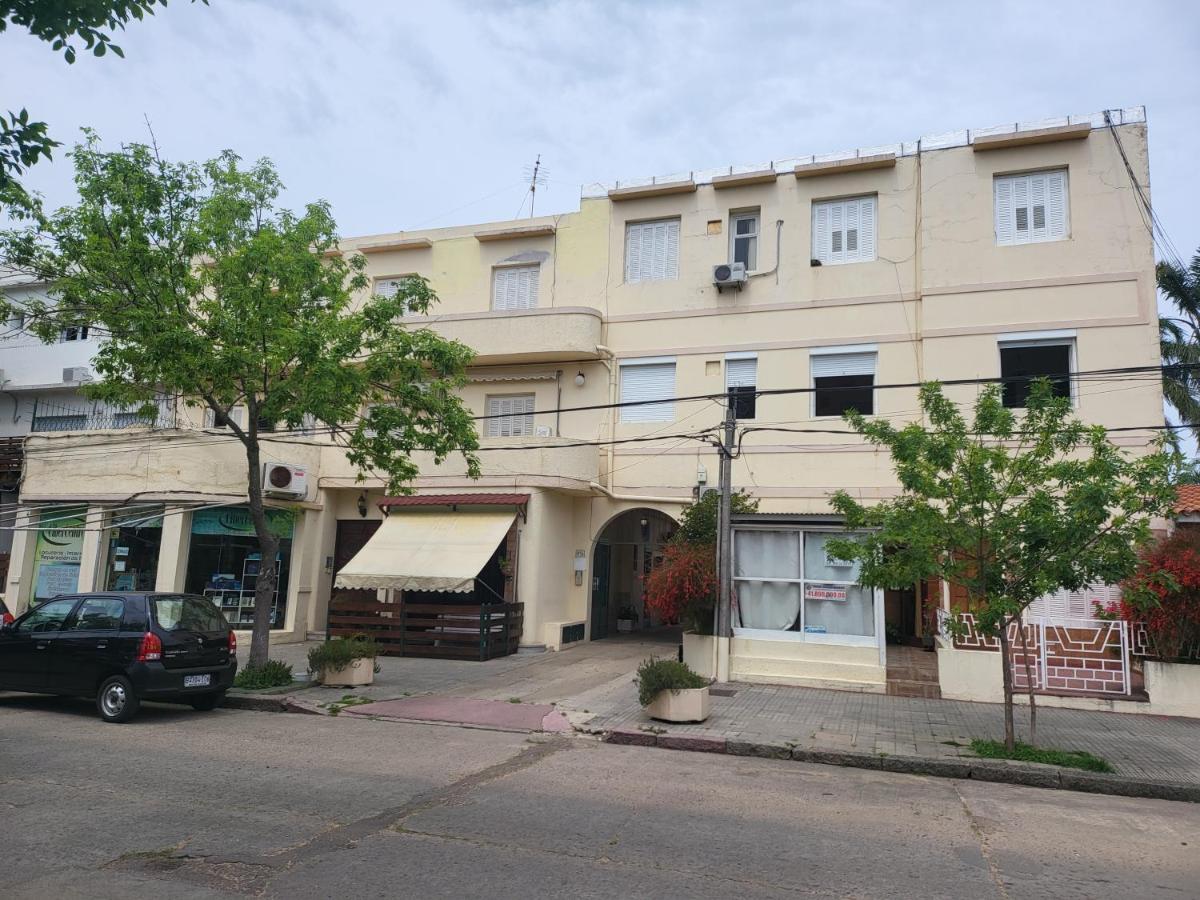 Apartamento con Terraza y Parrillero Piriápolis Exterior foto